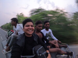 Read more about the article My Epic Hitchhiking Adventure: From India to Nepal – Chasing Mount Everest!